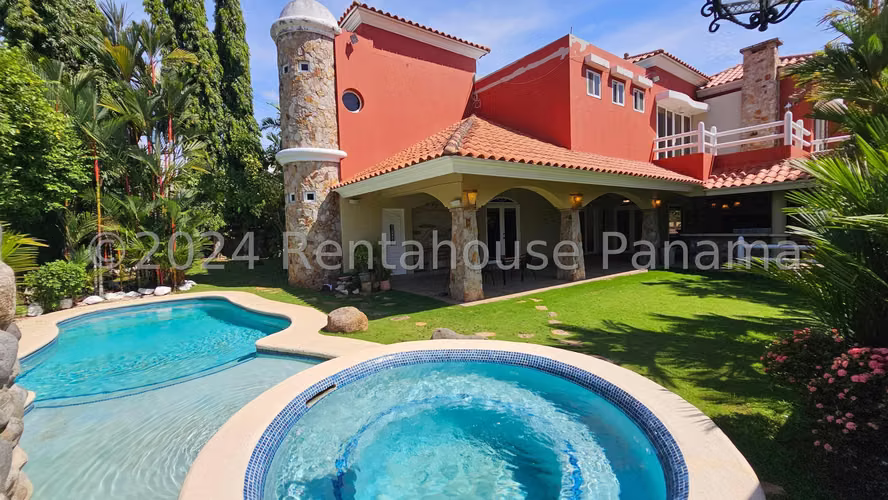VENTA DE CASA EN CASA UNIFAMILIAR ALTOS DEL GOLF HQ