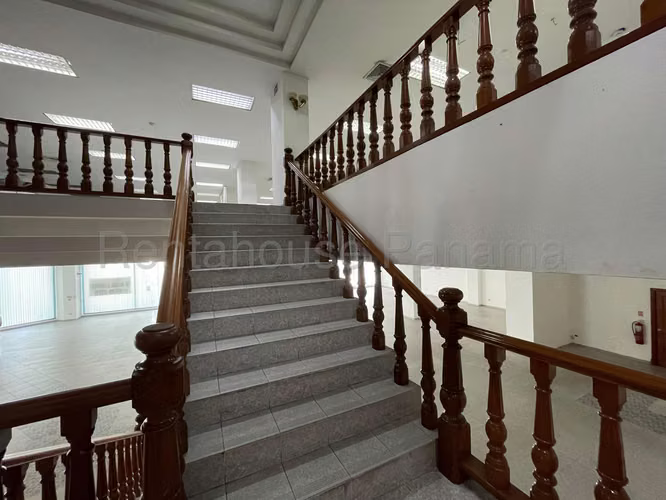 ALQUILER DE EDIFICIO EN CREDIANCON CALIDONIA HQ - Imagen 13