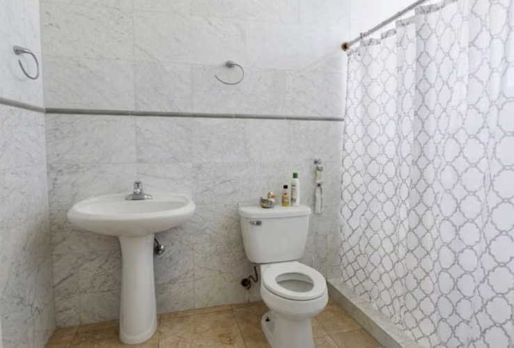 Apartamento en Bella Vista cerca de Avenida Balboa I con excelente distribucion y deposito - Imagen 13