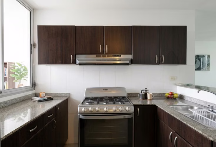 Apartamento en Bella Vista cerca de Avenida Balboa I con excelente distribucion y deposito - Imagen 5