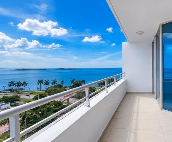 Apartamento en Avenida Balboa I con balcón y vista al mar - Imagen 2