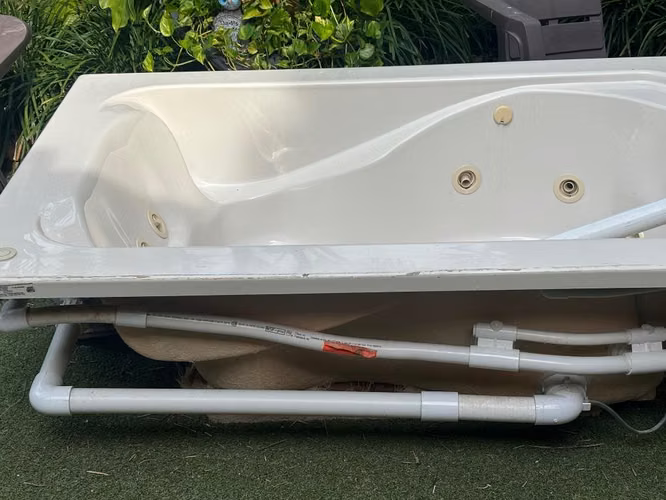 Jacuzzi - Imagen 2