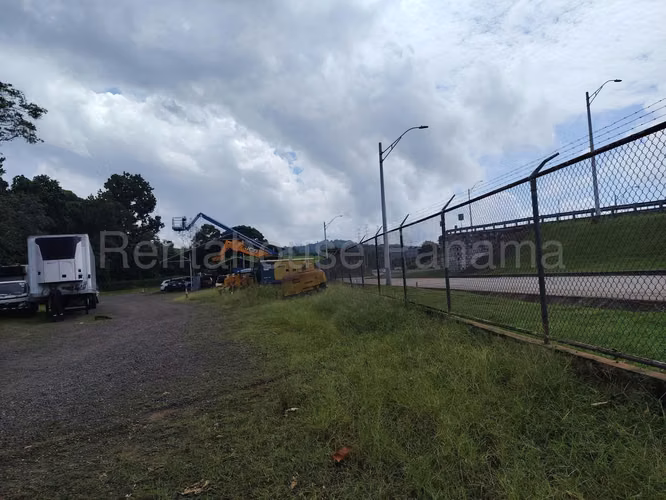 Venta Terreno Comercial en Villa Lobo Pedregal, Terranova Place, Panamá.
