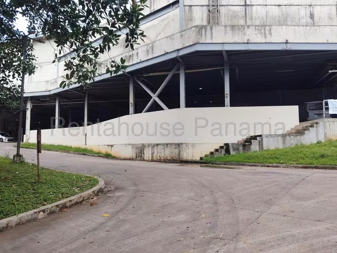 Venta Terreno Comercial en Villa Lobo Pedregal, Terranova Place, Panamá.