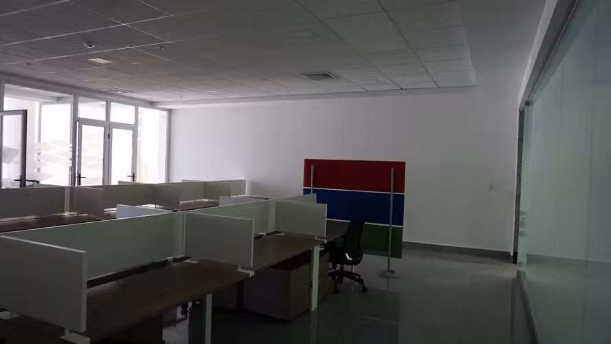 Vendo Oficina en Torre Bicsa - Imagen 15