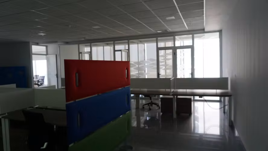 Vendo Oficina en Torre Bicsa - Imagen 7