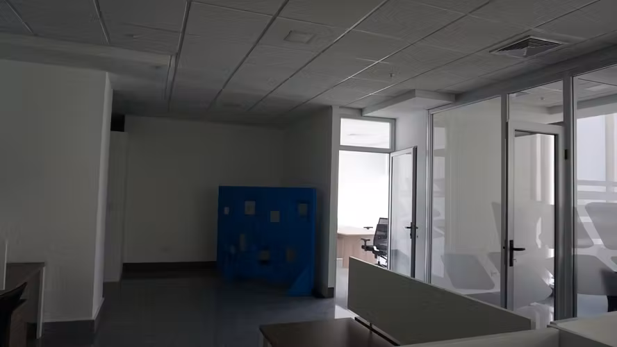 Vendo Oficina en Torre Bicsa - Imagen 16