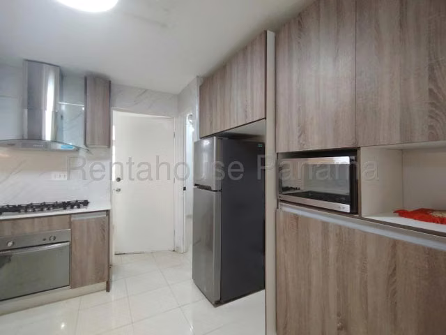 Alquiler de casa amoblada en residencial exclusivo Espinar, Colón - Imagen 4