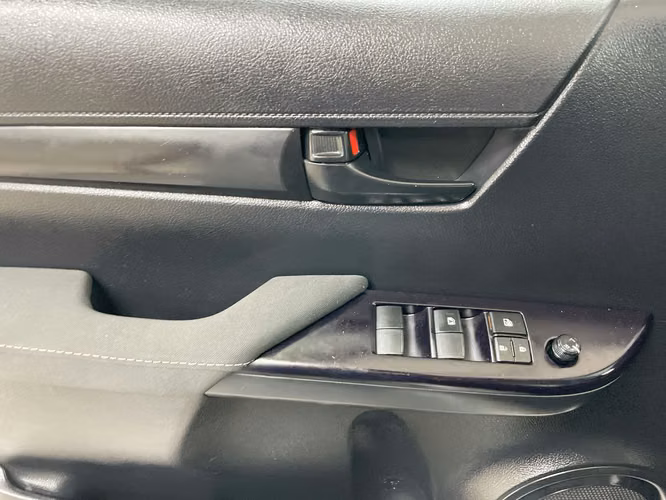 TOYOTA HILUX - 2025 - PPHX - Automarket - Imagen 4