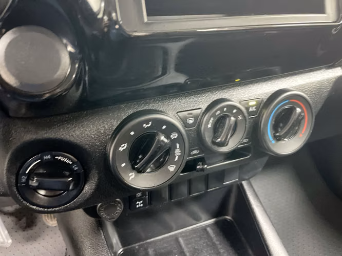 TOYOTA HILUX - 2026 - PPHX - Automarket - Imagen 9