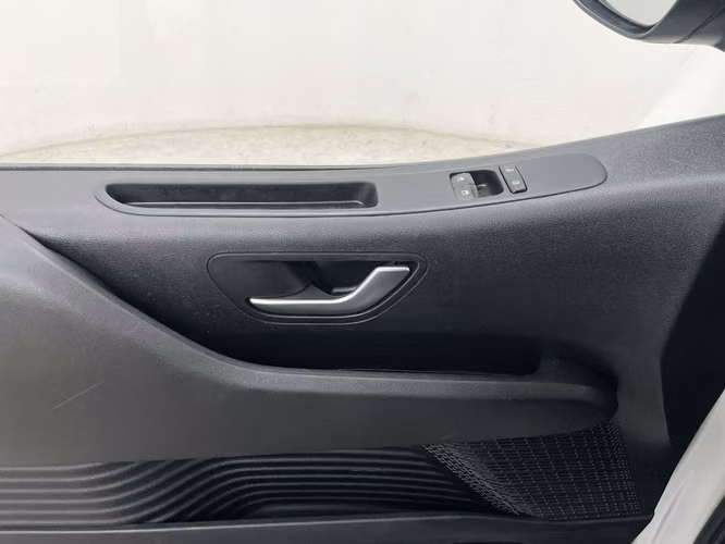 HYUNDAI STARIA - 2026 - MVHX - Automarket - Imagen 4