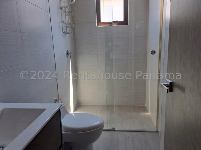 Venta de Apartamento con Línea blanca en Costa Sur Ph Costamare EC