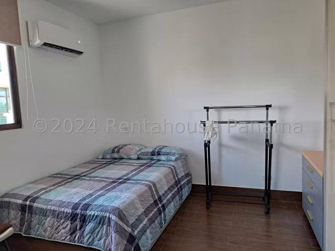 Venta de Apartamento con Línea blanca en Costa Sur Ph Costamare EC