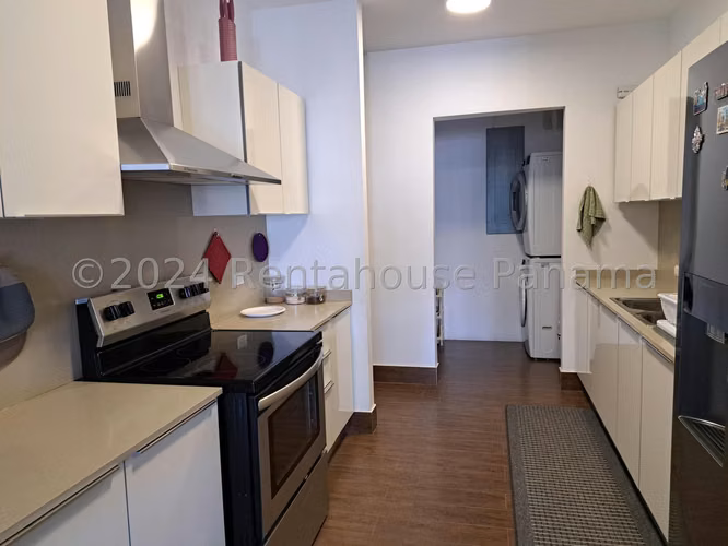 Venta de Apartamento con Línea blanca en Costa Sur Ph Costamare EC