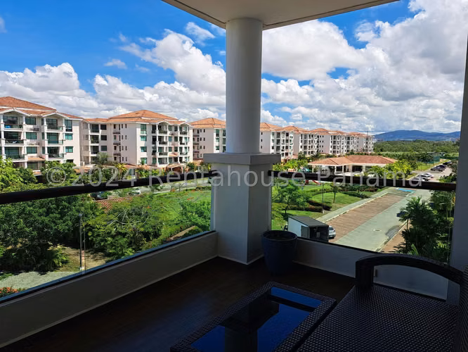 Venta de Apartamento con Línea blanca en Costa Sur Ph Costamare EC