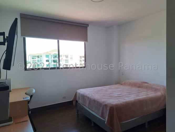 Venta de Apartamento con Línea blanca en Costa Sur Ph Costamare EC