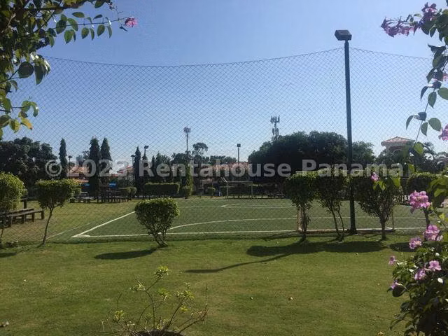 Venta de Casa en Costa del Este Palmeras del Este JV