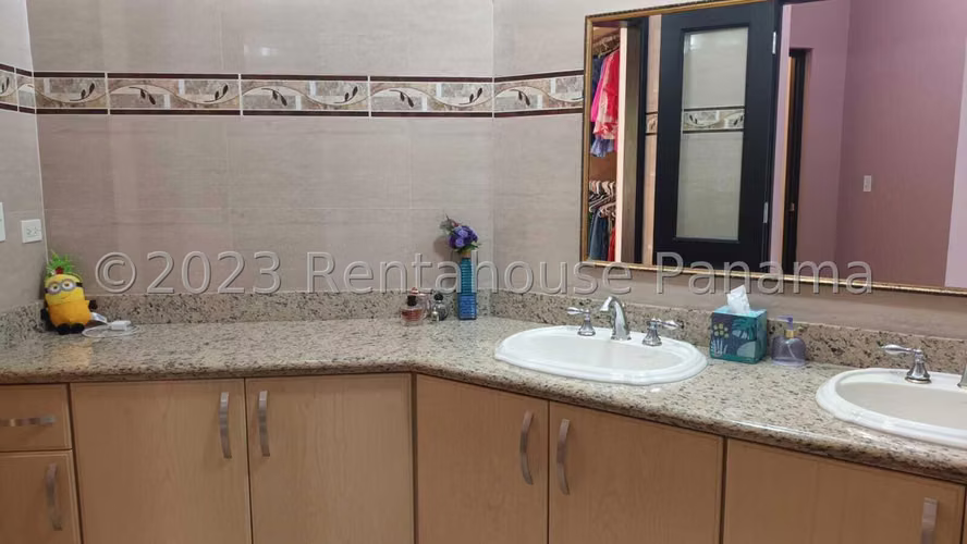 Venta de Casa en Altos de Panama Fuente del Fresno KC