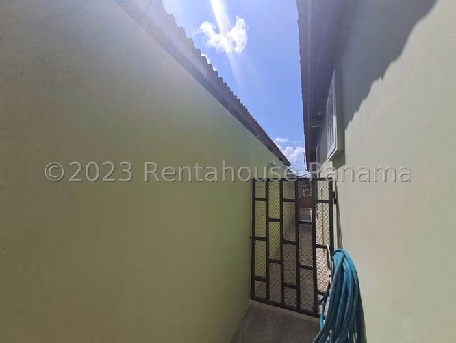 Venta de Casa Remodelada en Brisas del Golf, Arraiján #23-7396 - Imagen 17