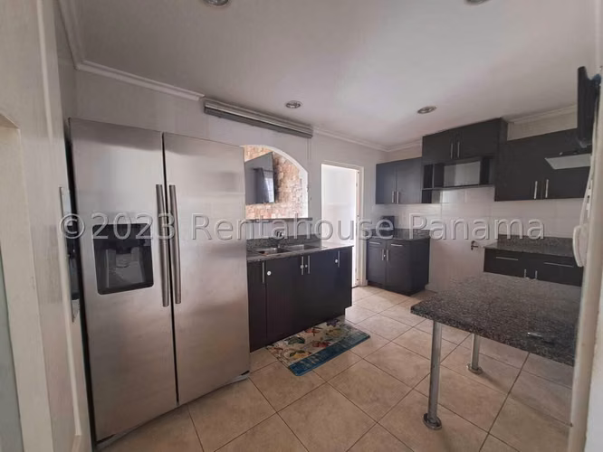 Venta de Casa Remodelada en Brisas del Golf, Arraiján #23-7396 - Imagen 11