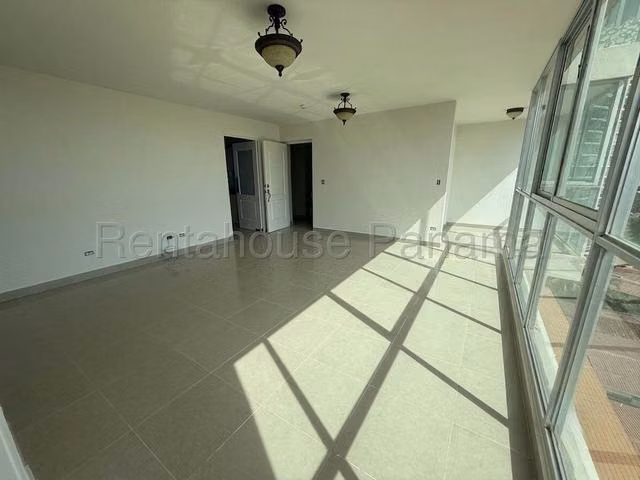 Apartamento en Venta en Chanis JG