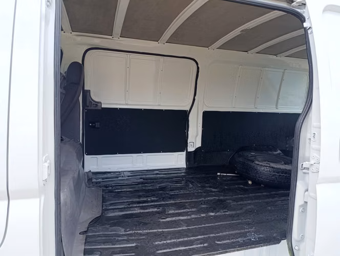 NISSAN URVAN 2013 - Imagen 8
