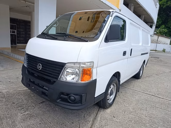 NISSAN URVAN 2013