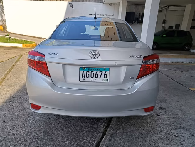 TOYOTA YARIS 2014 AUTOMATICO - Imagen 6
