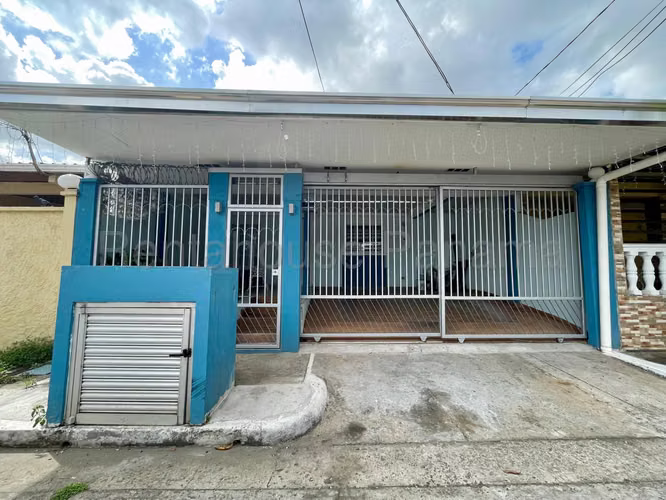 Venta Casa Las Mañanitas - YD - Imagen 2