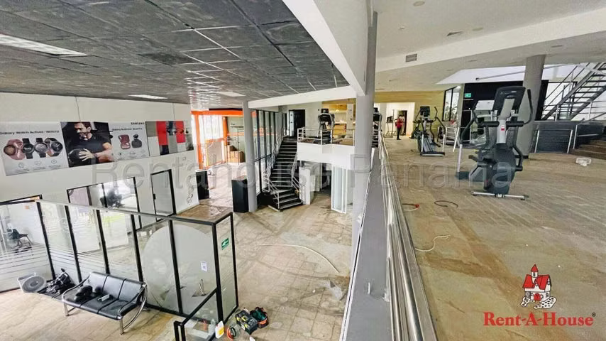 ALQUILER DE LOCAL COMERCIAL EN DOS MARES