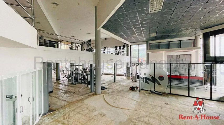 ALQUILER DE LOCAL COMERCIAL EN DOS MARES