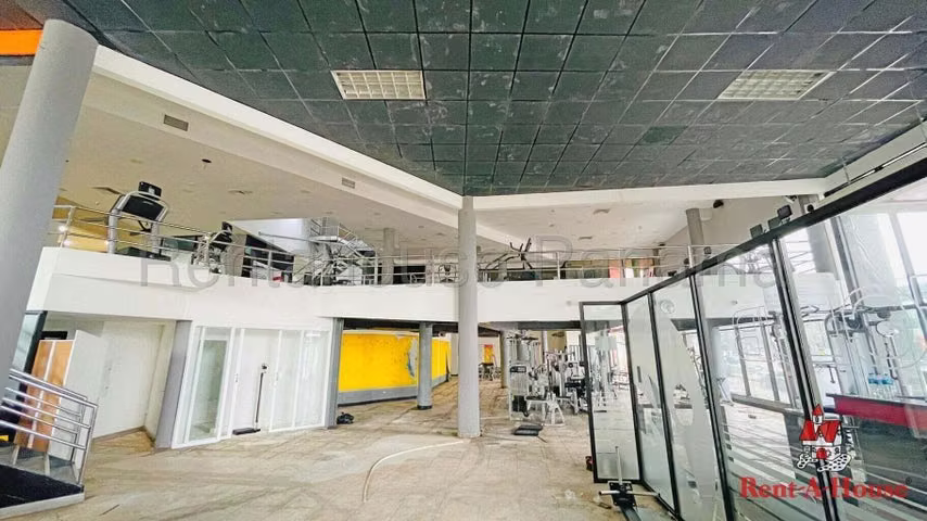 ALQUILER DE LOCAL COMERCIAL EN DOS MARES