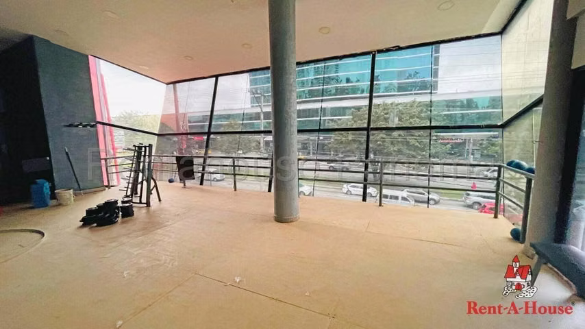 ALQUILER DE LOCAL COMERCIAL EN DOS MARES