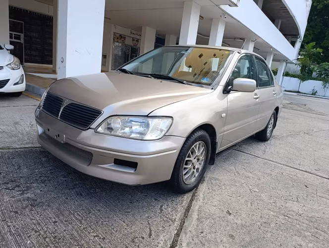 MITSUBISHI LANCER 2002 AUTOMATICO