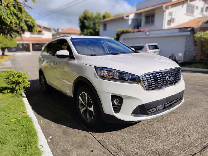 KIA SORENTO 2019 AUTOMÁTICA NEGOCIABLE - Imagen 3