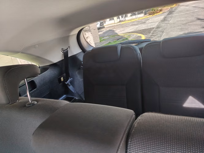 KIA SORENTO 2019 AUTOMÁTICA NEGOCIABLE - Imagen 10