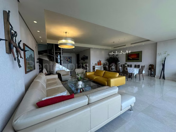 OPORTUNIDAD, Vendo Pent House en Santa Maria. 700m2 - Imagen 6