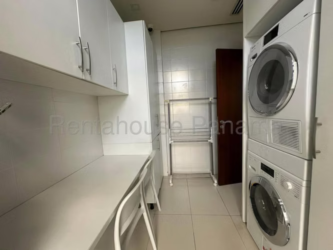 OPORTUNIDAD, Vendo Pent House en Santa Maria. 700m2 - Imagen 10