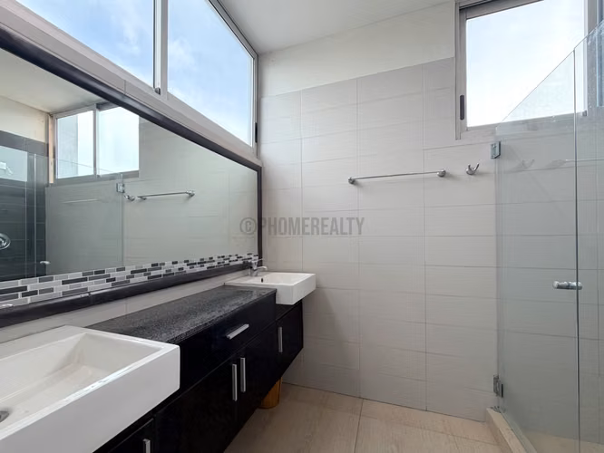Apartamento Amueblado de 1 Recámara en Venta en Bella Vista – 93 m² con Balcón