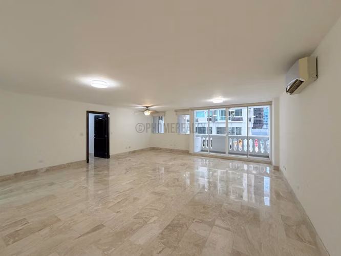Apartamento de 3 Recámaras en Venta en Obarrio – 188 m² con Balcón y Cuarto de Servicio