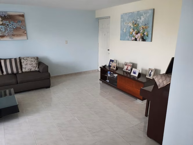 Se alquila Amoblado P.H. Miraluz, lujoso apartamento. - Imagen 12