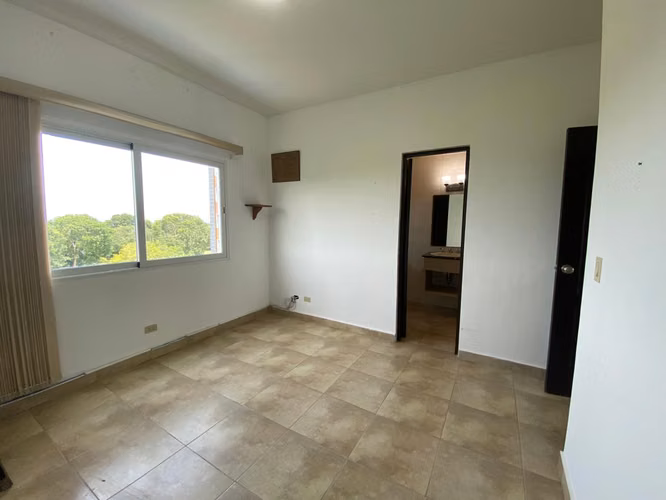 Apartamento de 4 habitaciones en Edificio PH El Alcazar, en Coronado Golf - Imagen 9