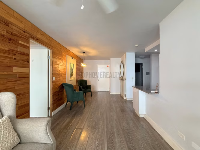 Apartamento Amoblado de 3 Recámaras en Venta en Condado del Rey - Imagen 7