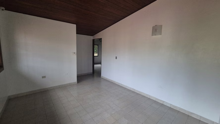 CASA EN ALQUILER CON LINEA BLANCA Y PISCINA - LA ALAMEDA