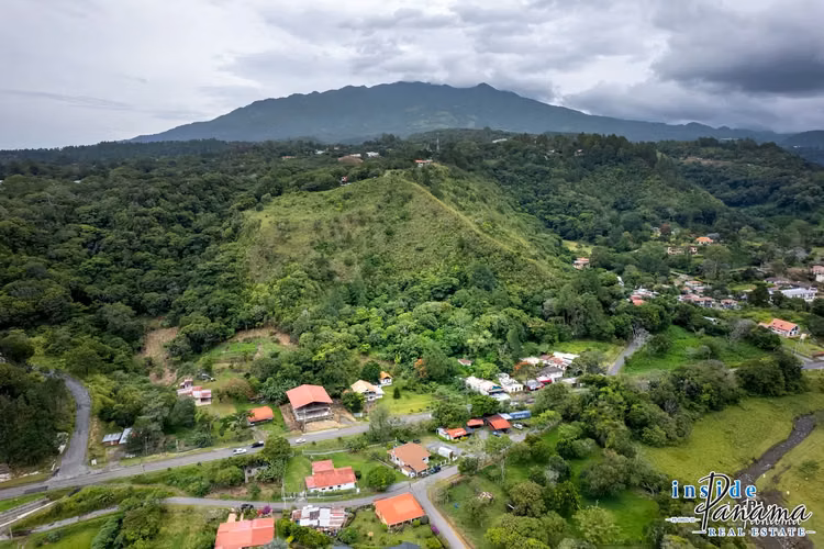 Terreno Comercial en Bajo Boquete Panama - Imagen 2
