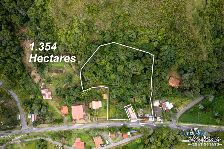 Prime Commercial Land - Bajo Boquete, Panama