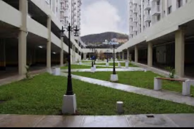 Se alquila apartamento en PH mystic Towers de 2 recámaras