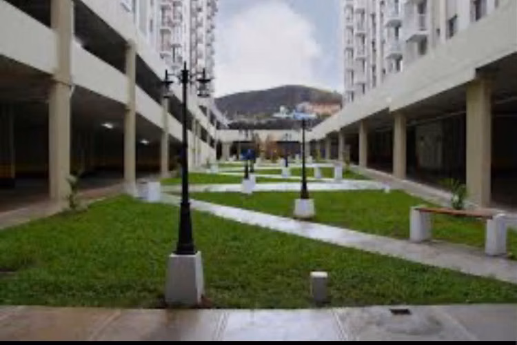 Se alquila apartamento en PH mystic Towers de 2 recámaras
