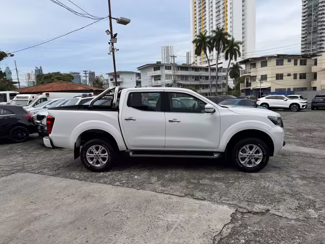 Nissan Np300 Xe 2022 - Imagen 4