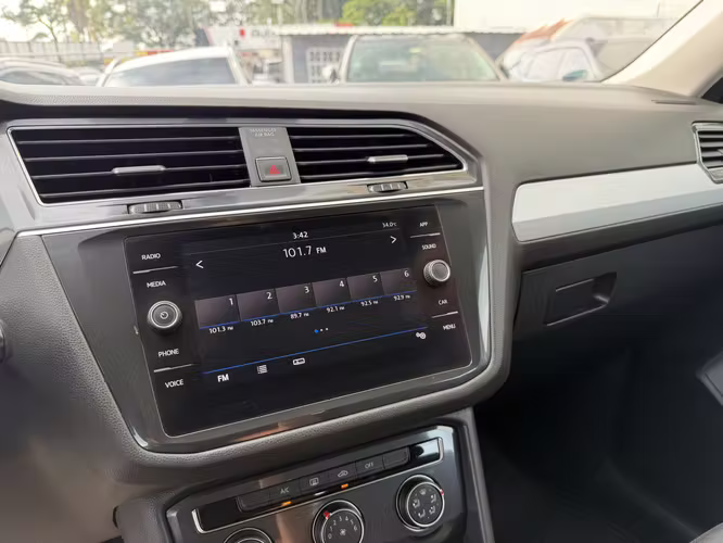 Volkswagen Tiguan 2018 - Imagen 13